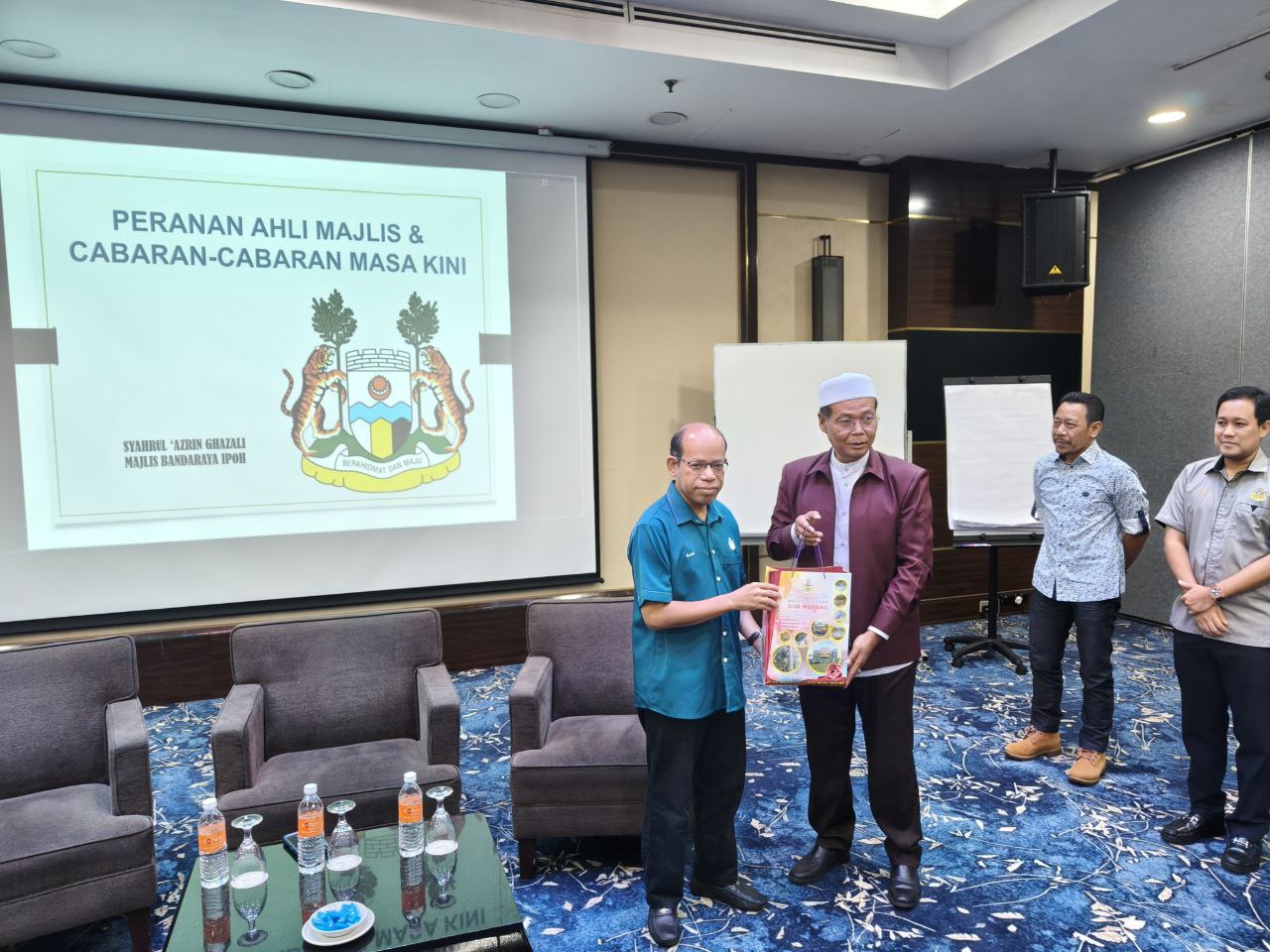 KURSUS PERANAN AHLI MAJLIS & MESYUARAT PENUH MDGM KALI KE 9/2025 DI KUALA LUMPUR