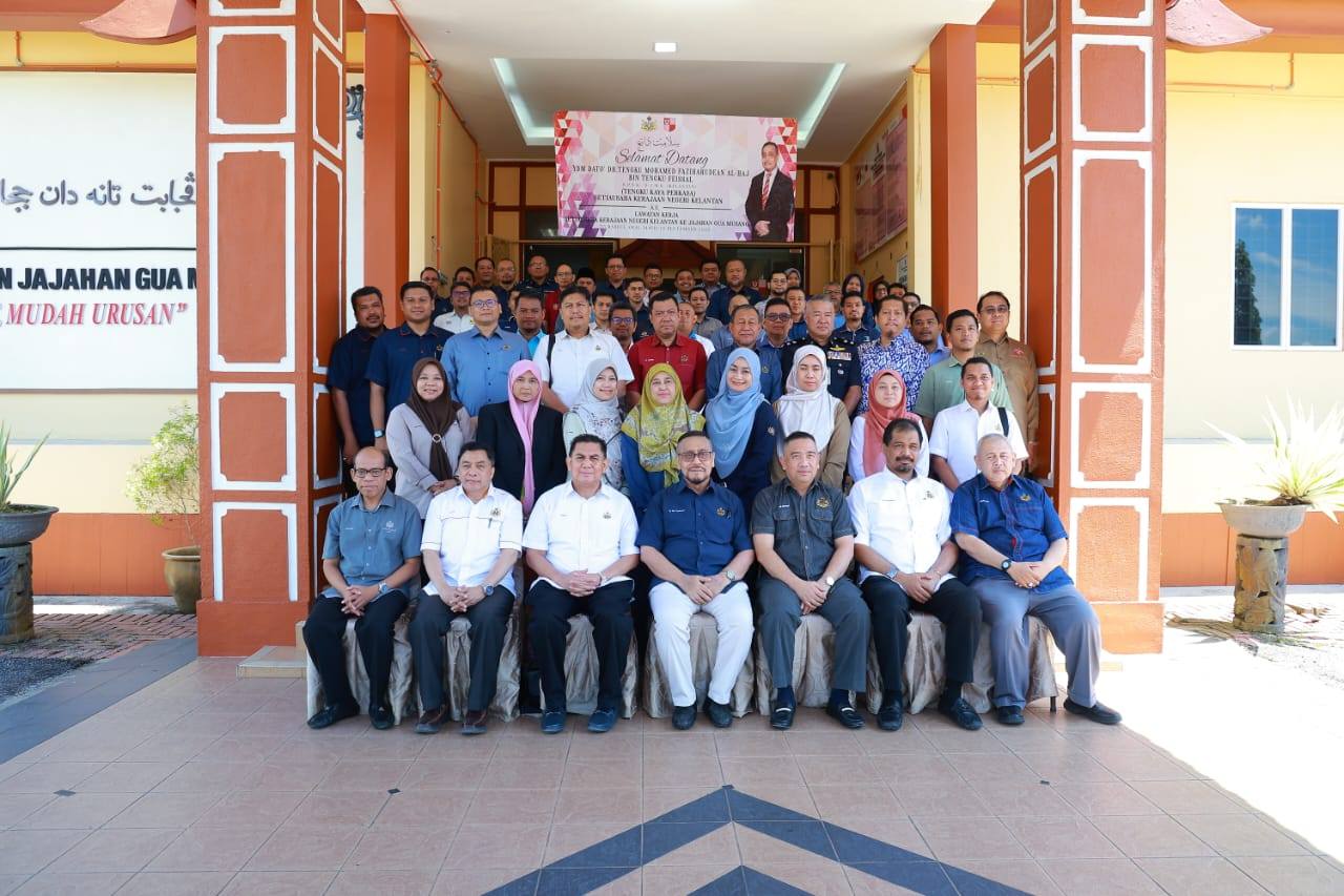 LAWATAN KERJA RASMI YBM. TENGKU KAYA PERKASA SETIAUSAHA KERAJAAN NEGERI KE JAJAHAN GUA MUSANG