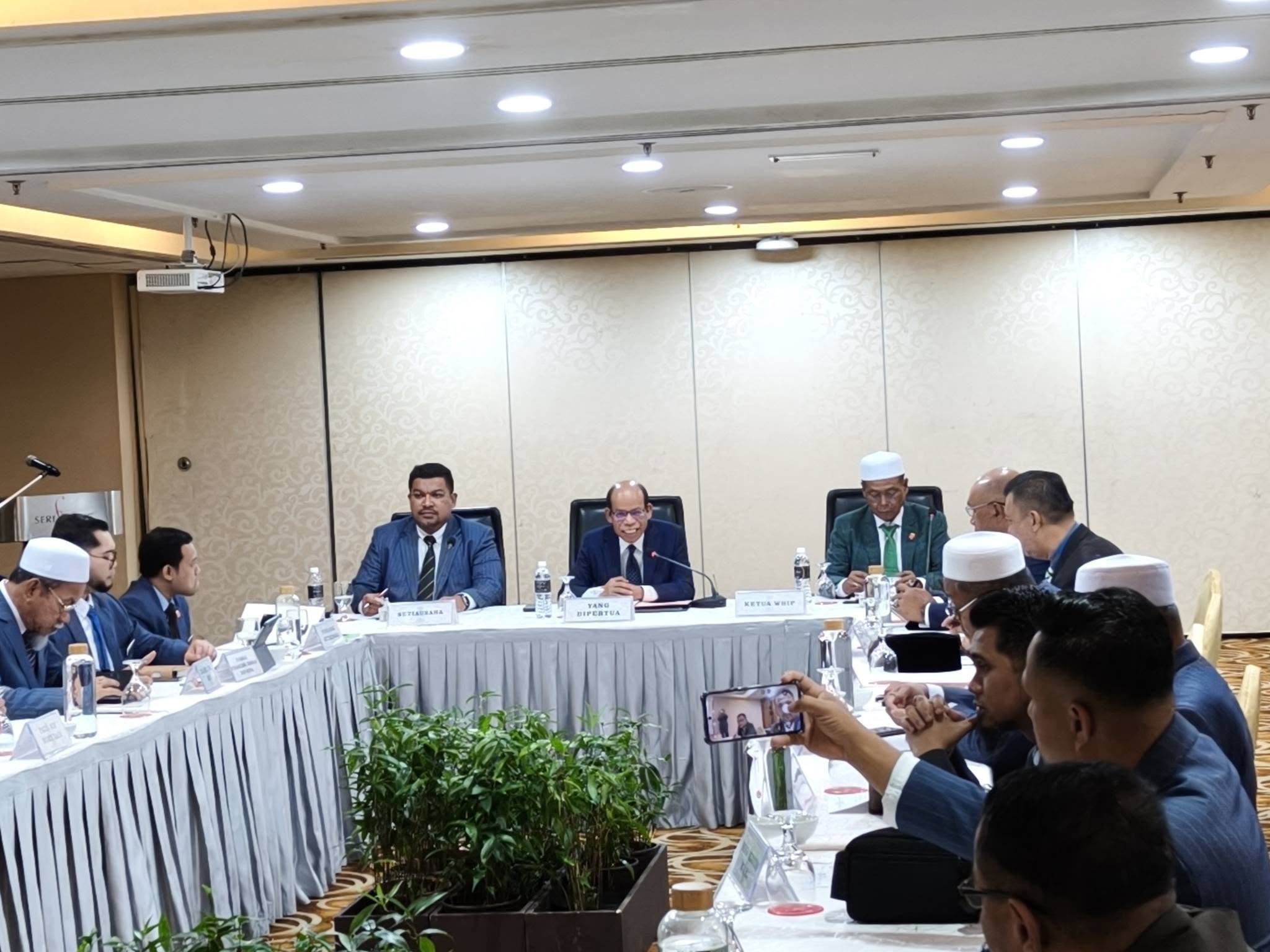 MESYUARAT PENUH MAJLIS DAERAH GUA MUSANG KALI KE 12 TAHUN 2025