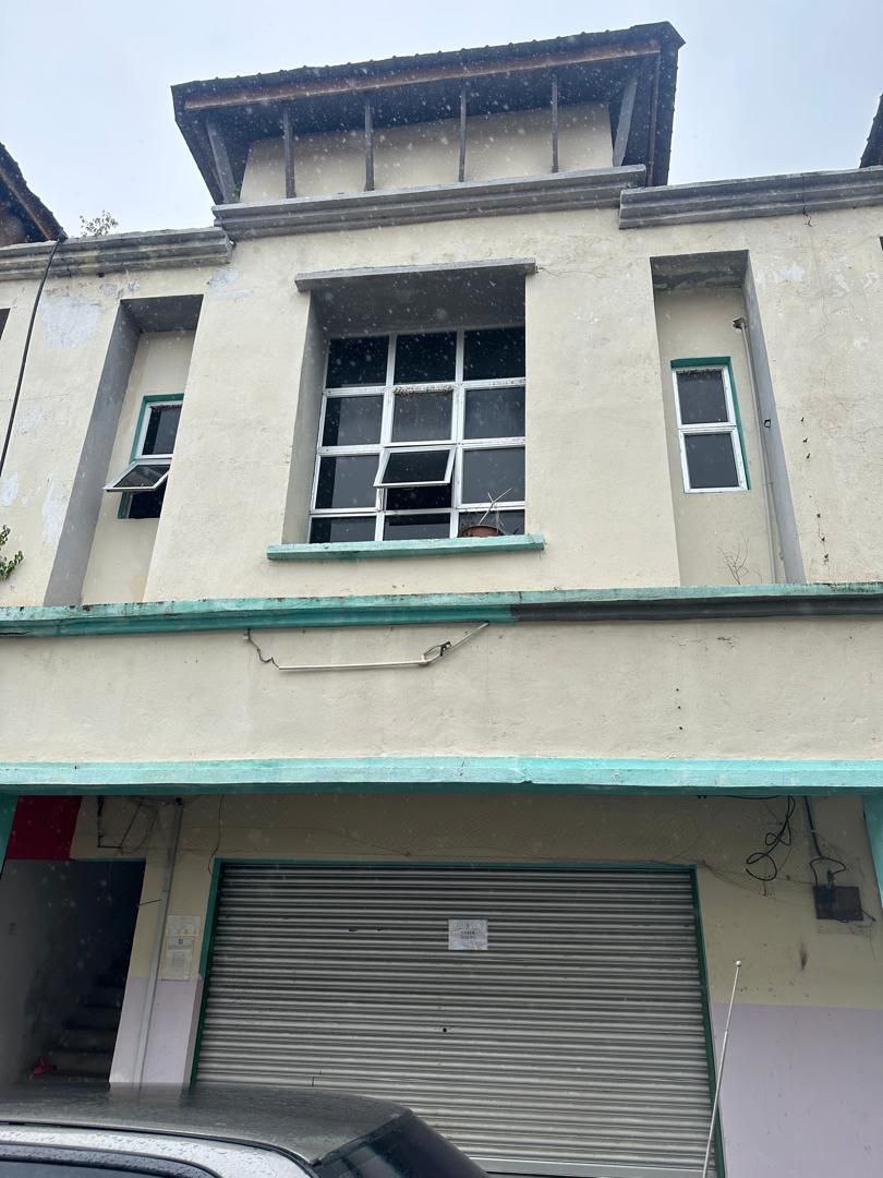 KOMPLEKS%20AWAM%20PT%207983