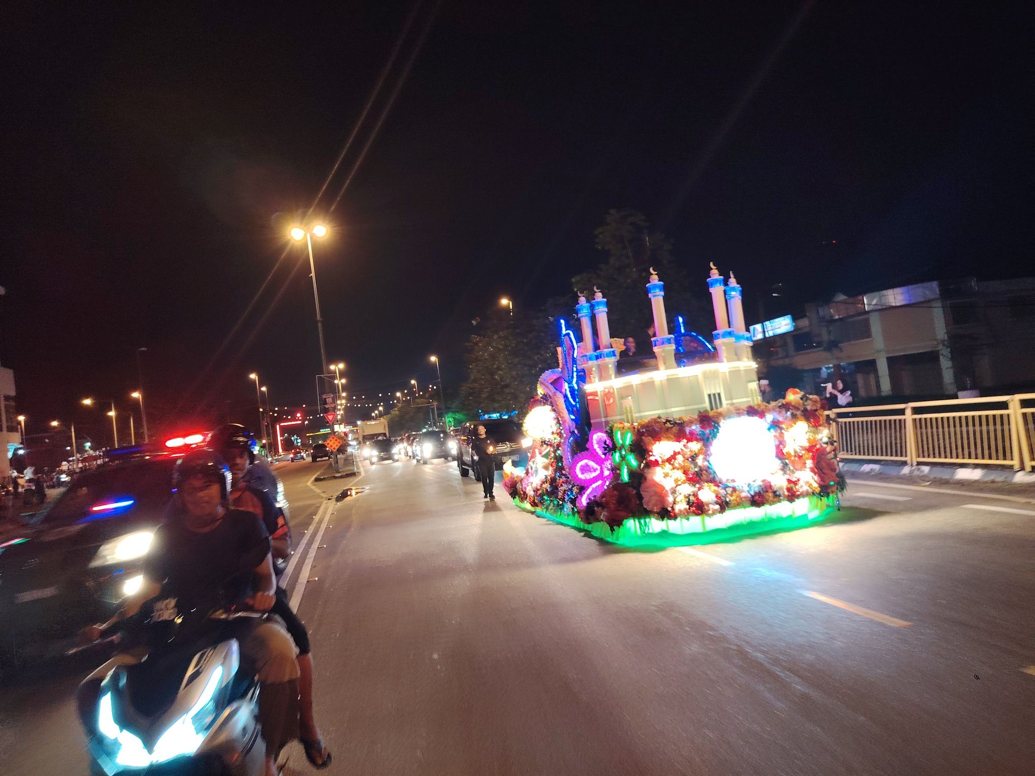 Kereta%20berhias15 7eb573b8